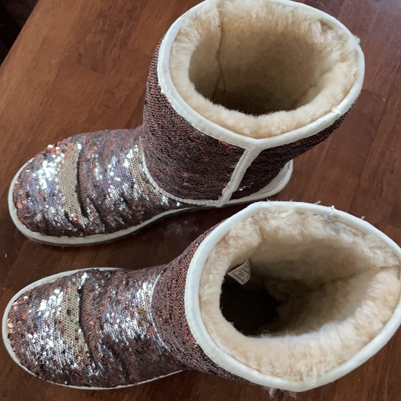 Shiny brown/silver UGG boots in size 8 - Picture 2 of 4